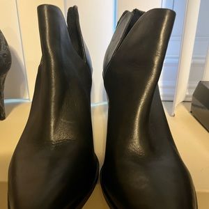 Black Boots